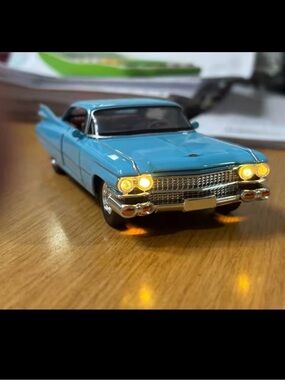 1:32 Cadillac Eldorado Biarritz Classic Retro Car Alloy Metal Diecast Model Car